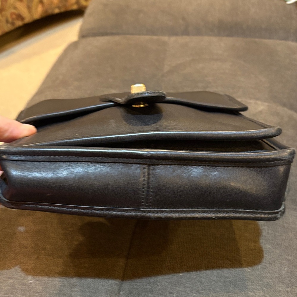 Vintage Coach Station Bag - Picture 2 of 7